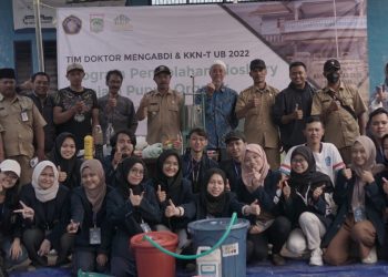 Tim Doktor Mengabdi UB dan Mahasiswa Kenalkan Warga Tawangsari Teknik Pengolahan Bioslurry Menjadi Pupuk Organik